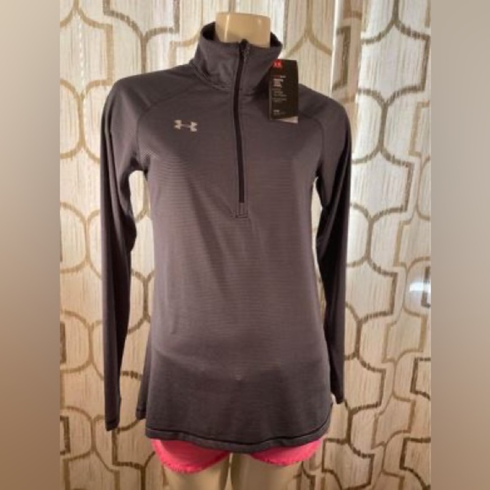 Women’s XS Under Armour HeatGear 1/4 zip pullover (new with tags)